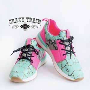 Crazy train tennis shoes size 9 brand new